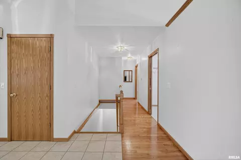 18 Dexter Blvd, Eldridge, IA 52748 photo 22