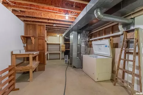18 Dexter Blvd, Eldridge, IA 52748 photo 37