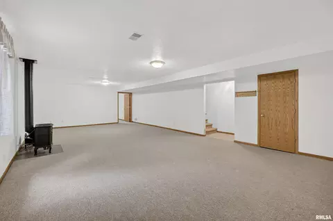 18 Dexter Blvd, Eldridge, IA 52748 photo 31