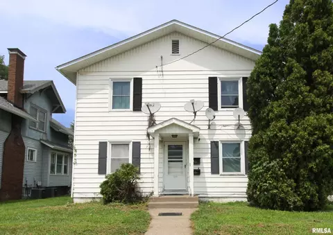 1634 W 17th St, Davenport, IA 52804