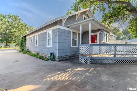 505 E 4th St, Rock Falls, IL 61071 photo 4