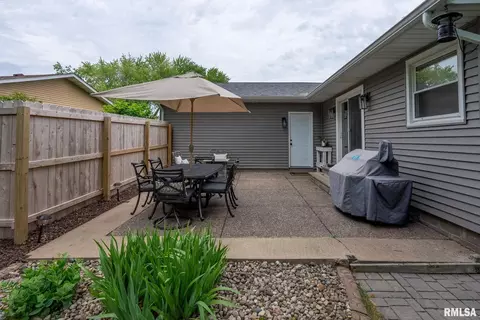 119 S Park View Dr, Eldridge, IA 52748 photo 29