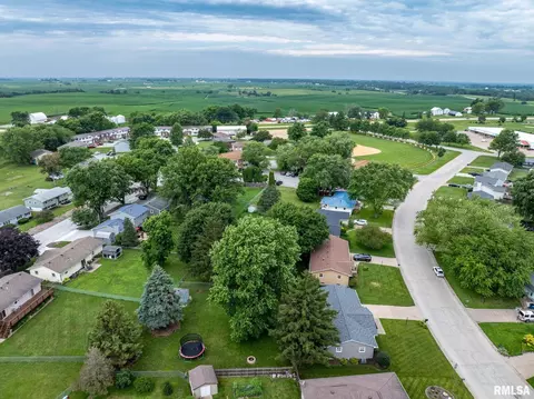 119 S Park View Dr, Eldridge, IA 52748 photo 41