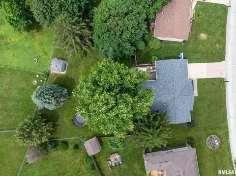 119 S Park View Dr, Eldridge, IA 52748 photo 44