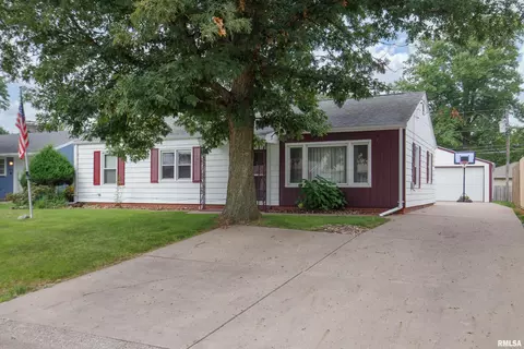 2633 6th St, East Moline, IL 61244