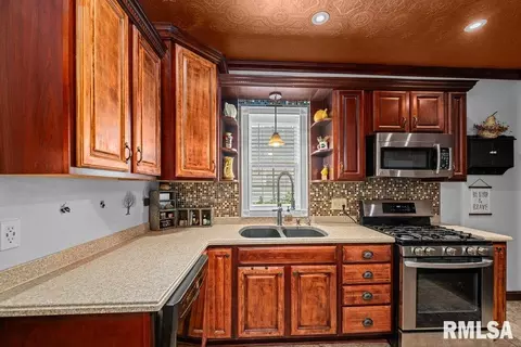 434 17th Ave, Moline, IL 61265 photo 30