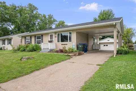 2052 N Linwood Ave, Davenport, IA 52804