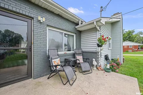 718 Harrison St, Kewanee, IL 61443 photo 4
