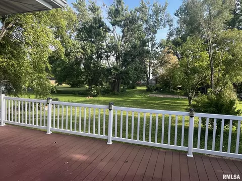 211 E College St, Kewanee, IL 61443 photo 13