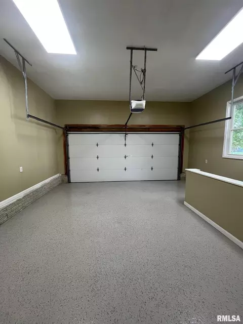 211 E College St, Kewanee, IL 61443 photo 45