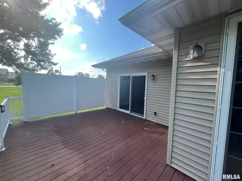 211 E College St, Kewanee, IL 61443 photo 12