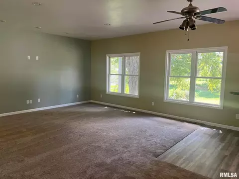 211 E College St, Kewanee, IL 61443 photo 18