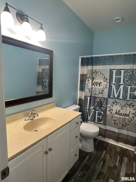 211 E College St, Kewanee, IL 61443 photo 33