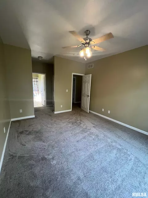 211 E College St, Kewanee, IL 61443 photo 37