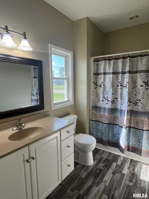 211 E College St, Kewanee, IL 61443 photo 41