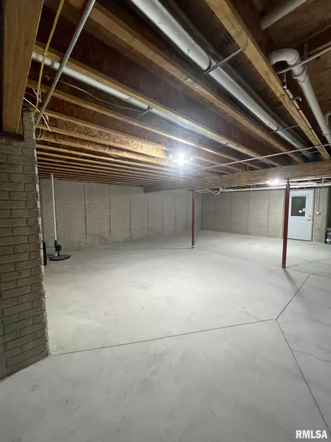 211 E College St, Kewanee, IL 61443 photo 50