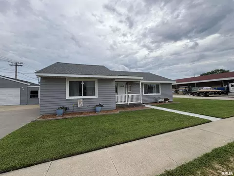 304 9th Ave, Fulton, IL 61252 photo 2