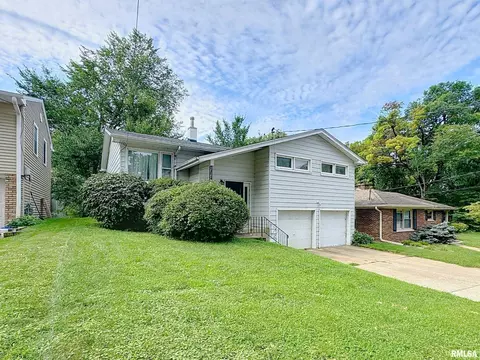 914 22nd Ave, East Moline, IL 61244