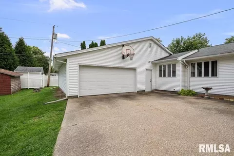 4306 16th Ave, Moline, IL 61265 photo 4