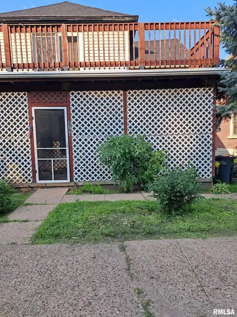 2764 Central Ave, Dubuque, IA 52001 photo 2