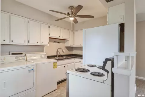 923-925 E 2nd Ave, Milan, IL 61264 photo 7