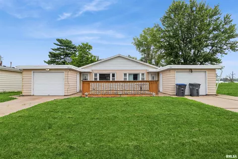 923-925 E 2nd Ave, Milan, IL 61264