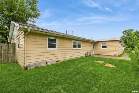 923-925 E 2nd Ave, Milan, IL 61264 photo 16