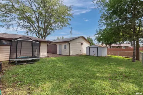 2315 11th St, Silvis, IL 61282 photo 8