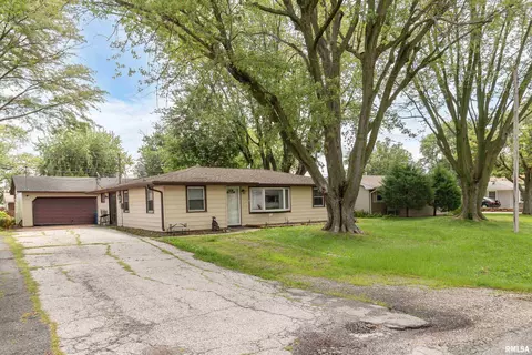 2315 11th St, Silvis, IL 61282 photo 2