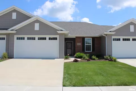 5695 Red Fox Dr, Bettendorf, IA 52722