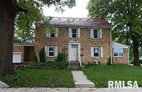 412 W 9th St, Sterling, IL 61081