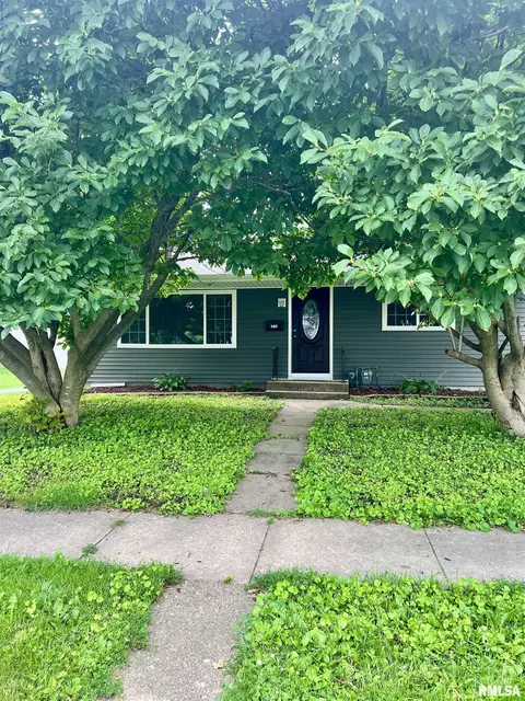 312 E Center St, Cambridge, IL 61238