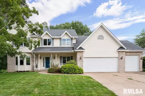 1611 Spring Green Dr, Davenport, IA 52804