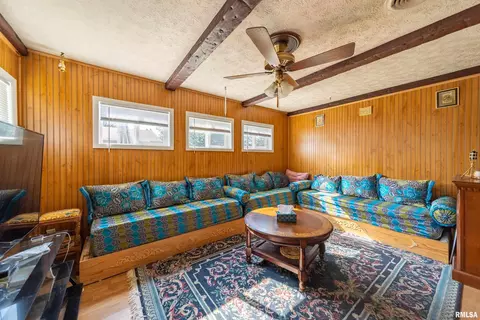 1003 40th St, Moline, IL 61265 photo 5