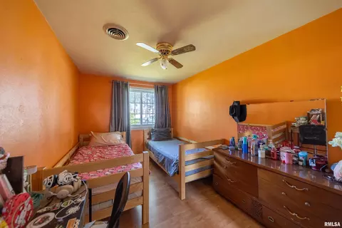 1003 40th St, Moline, IL 61265 photo 8