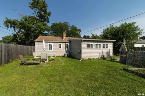 1003 40th St, Moline, IL 61265 photo 11