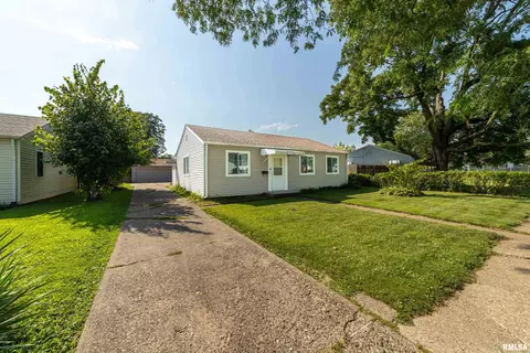 1003 40th St, Moline, IL 61265 photo 2