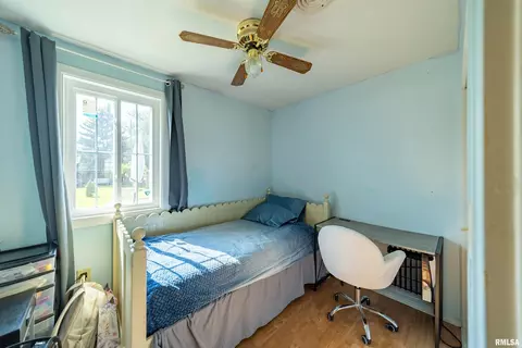 1003 40th St, Moline, IL 61265 photo 9