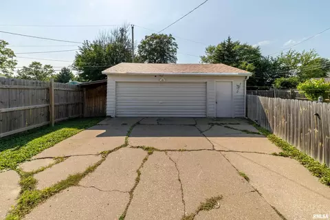 1003 40th St, Moline, IL 61265 photo 14