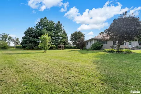 816 100th St, Joy, IL 61260 photo 2