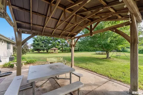 816 100th St, Joy, IL 61260 photo 5