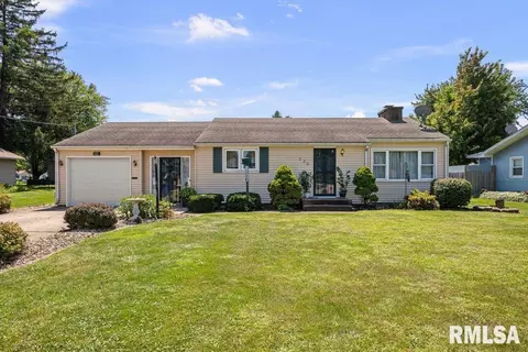 335 E College St, Kewanee, IL 61443