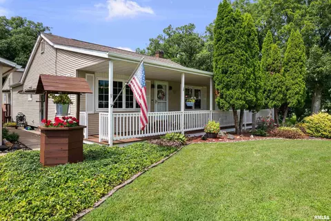 9110 Knoxville Rd, Milan, IL 61264