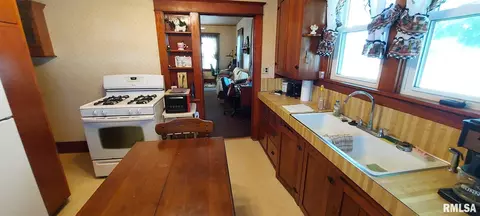 300 S 5th Ave, New Windsor, IL 61465 photo 27