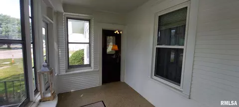300 S 5th Ave, New Windsor, IL 61465 photo 10