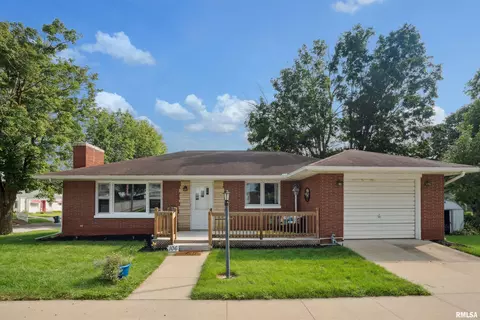 106 Church Ave, Lost Nation, IA 52254
