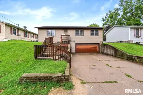 836 Newell Ave, Muscatine, IA 52761