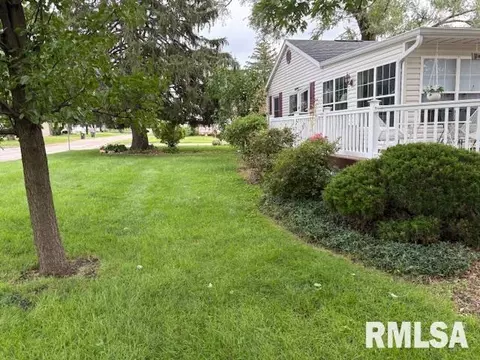 3903 26th St, Moline, IL 61265 photo 5