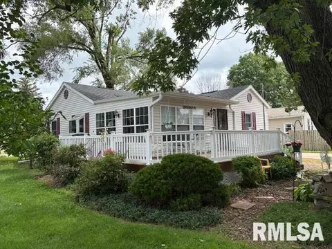 3903 26th St, Moline, IL 61265 photo 3