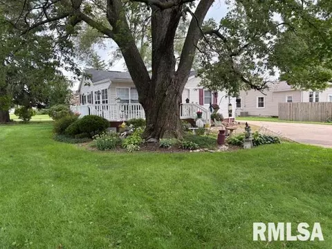 3903 26th St, Moline, IL 61265 photo 4